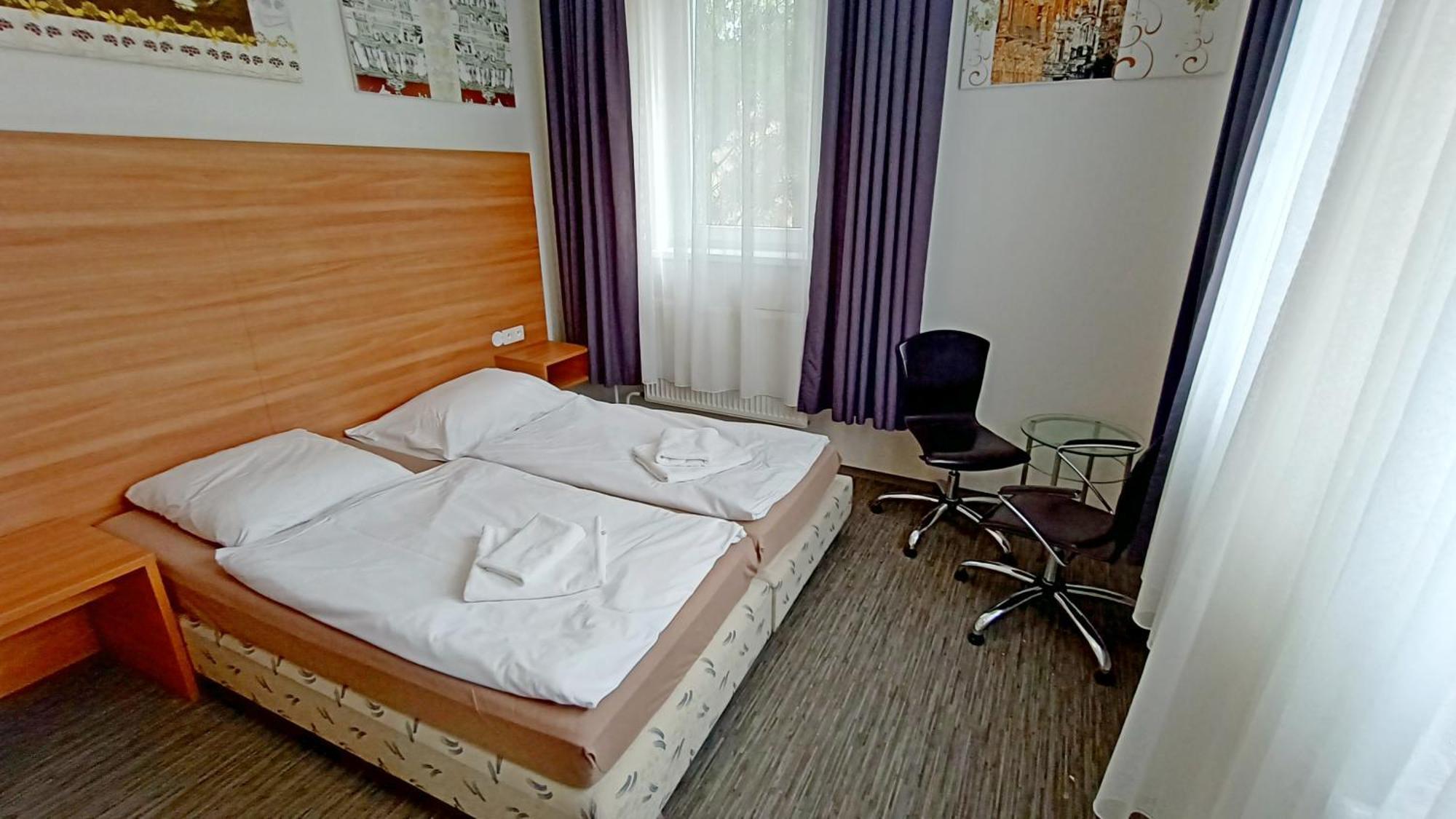Apartments Gato Karlovy Vary Stara Role Εξωτερικό φωτογραφία